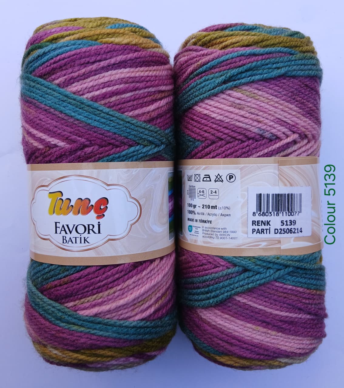 Tunc Favori Batik Yarn 5139